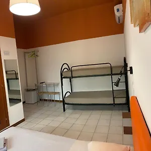 https://marconi-22-rooms.emilia-romagnahotels.net